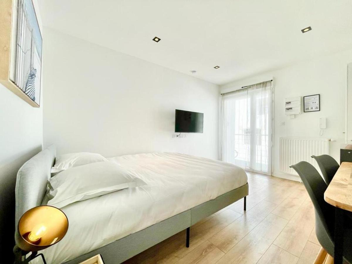 Residence Duguay - Centre Ville - Porte B - Appartements Tout Confort - Neuf - Nouveau Lorient Exteriör bild