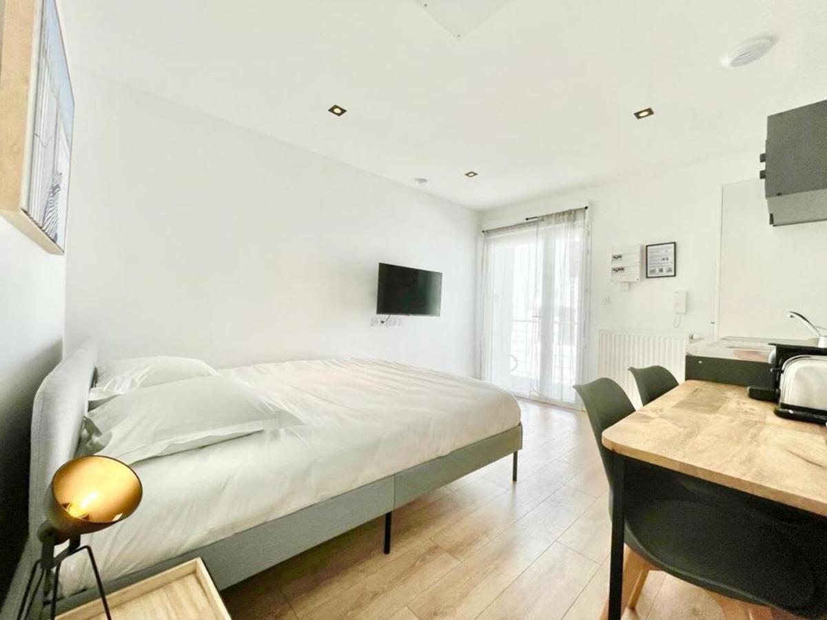 Residence Duguay - Centre Ville - Porte B - Appartements Tout Confort - Neuf - Nouveau Lorient Exteriör bild
